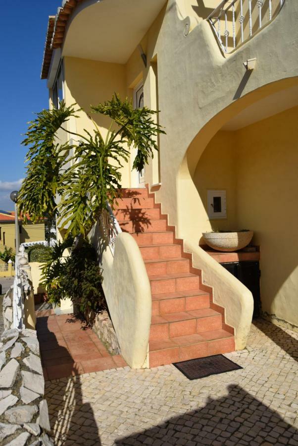 Family House Hotel ลากอส ภายนอก รูปภาพ